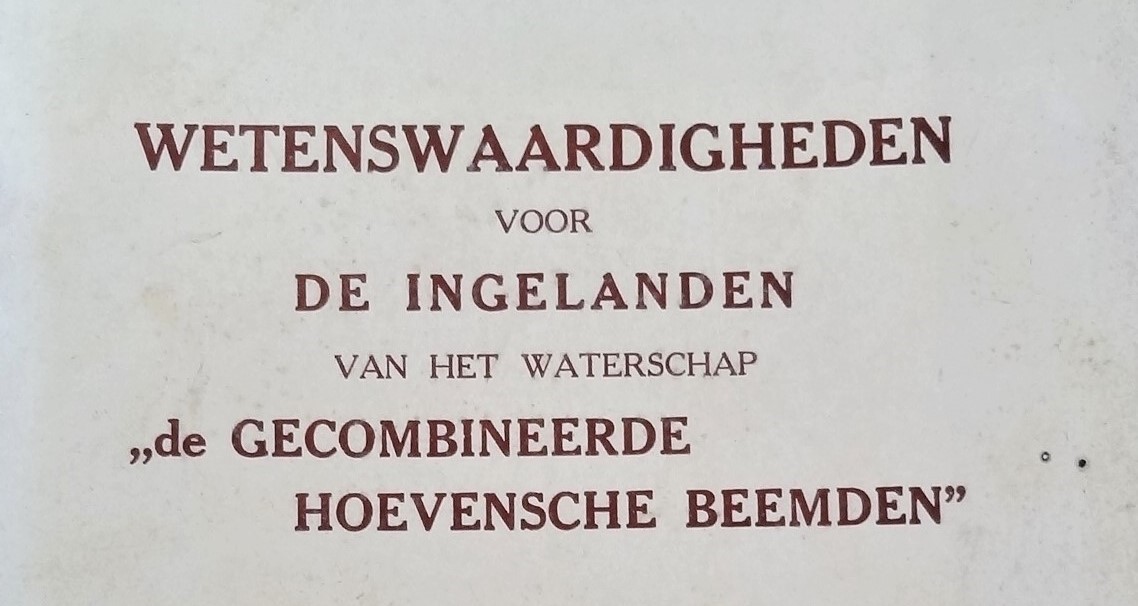 Titelblad van het boekje Wetenswaardigheden voor de ingelanden van het waterschap de gecombineerde Hoevensche Beemden, 1934.